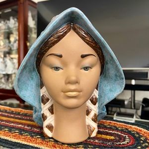 Lladro “Señorita”